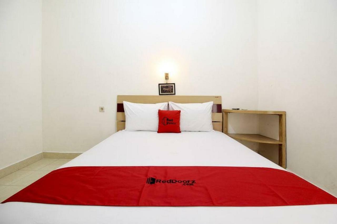 Reddoorz Syariah At Jalan Menteri Supeno Hotel Yogyakarta Exterior photo
